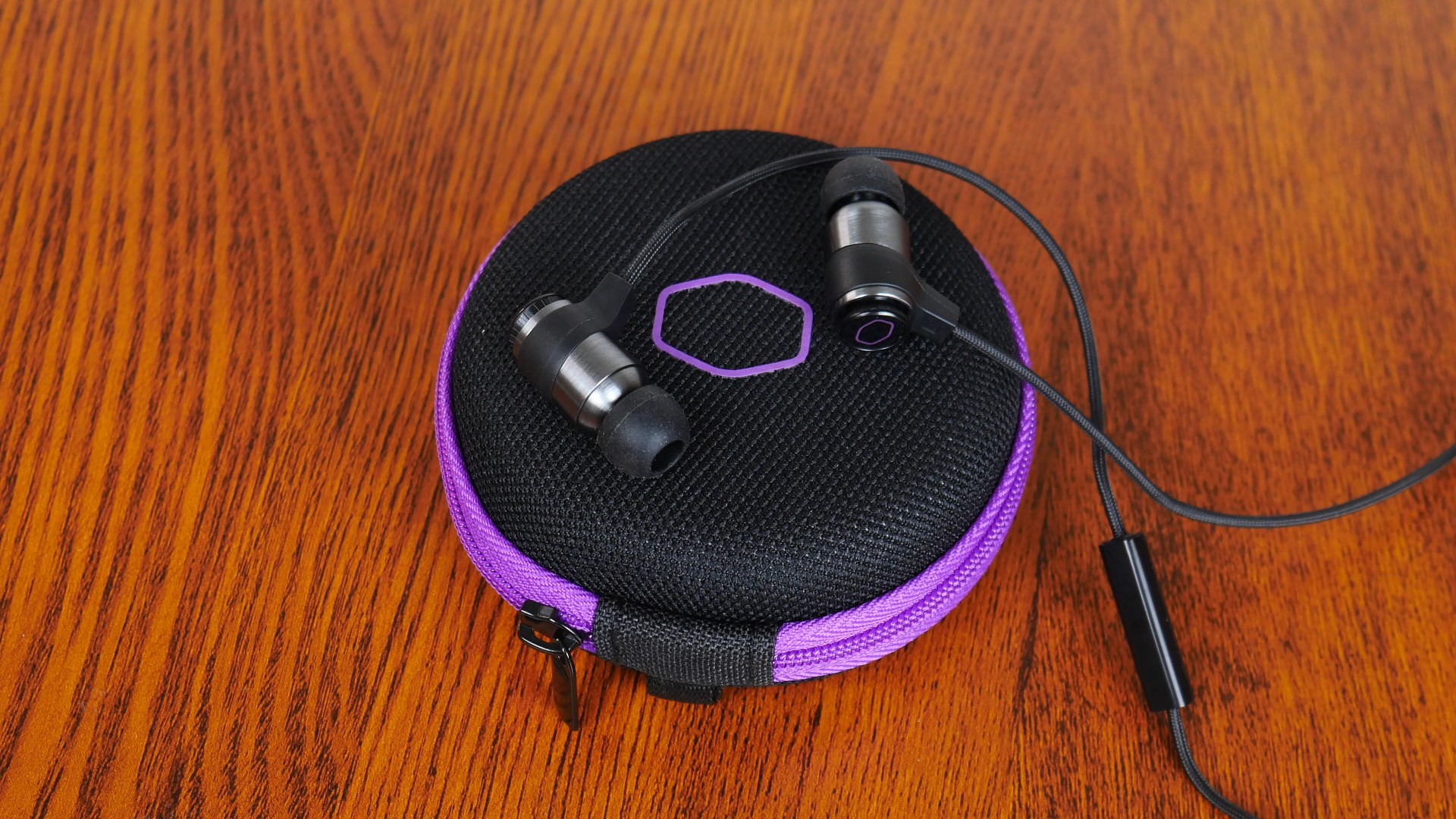 Review Cooler Master MH710 Wired Gaming Earbuds